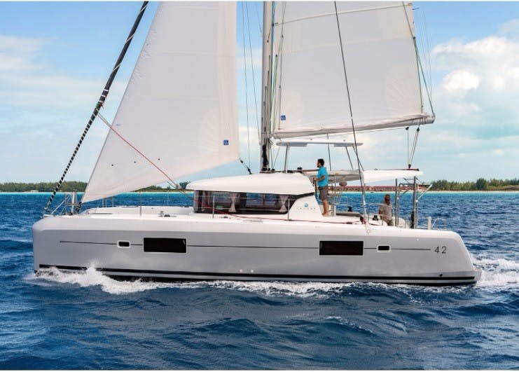 Lagoon 42 - 3 + 1 cab. - Yacht Charter Queensland & Boat hire in Australia Queensland Whitsundays Coral Sea Marina 1