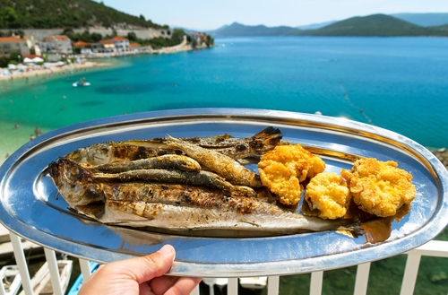 Segelurlaub mit kleinem Budget: 6 Spartipps für Segler in Kroatien. 3 food on the boat