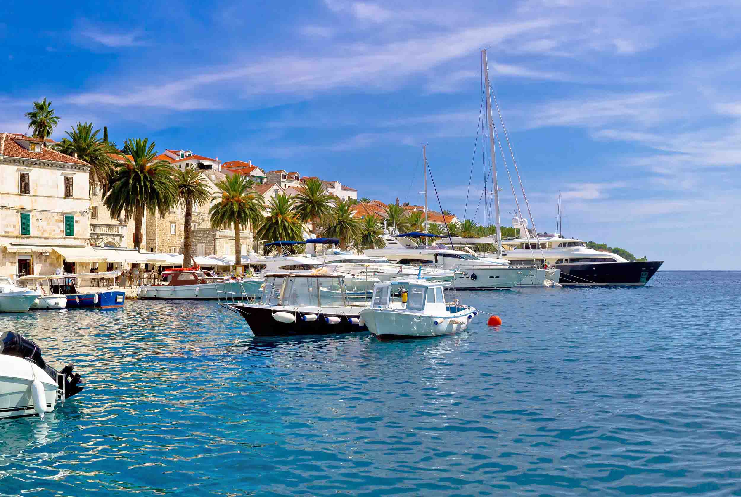 Die ultimative Segelroute in Kroatien: Die 7 Tage Route ab Split 4 Hvar rent a boat