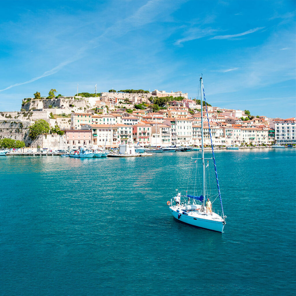 Bootsurlaub vs Hotelurlaub