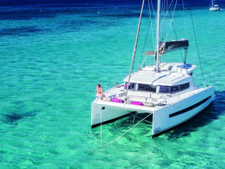 The 6 Best Boats for Families – Enjoy the Ultimate Family Vacation 1 catamaran bali 4.1