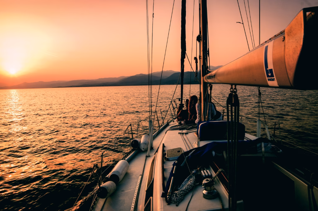 Segeln zum Sonnenuntergang mit Borrow A Boat